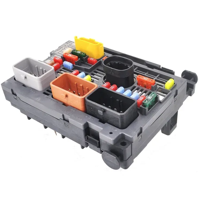 Caja de Fusibles Principal. Peugeot 2008/3008