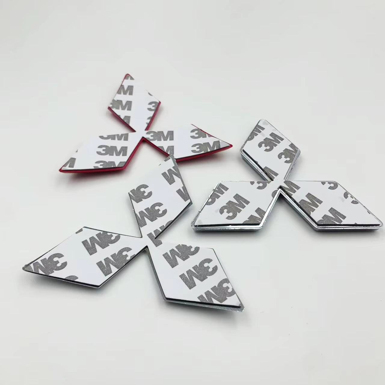 Emblema Mitsubishi