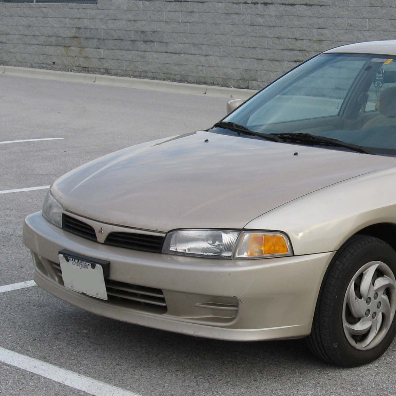 Defensa Delantera. Mitsubishi Lancer 1996-1999