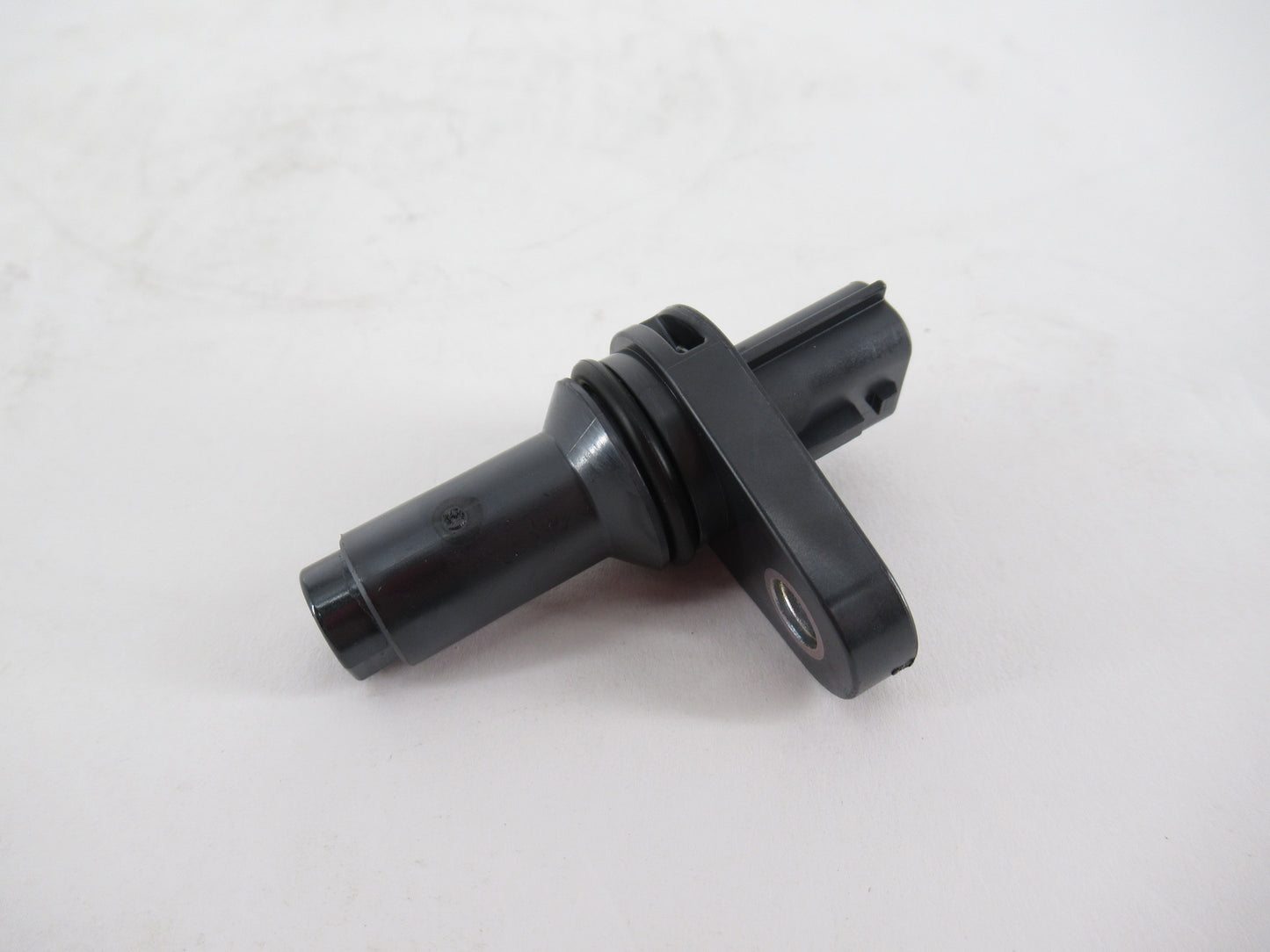 Sensor de Posición de Cigüeñal (Original). Renault Koleos HY 2008-2015