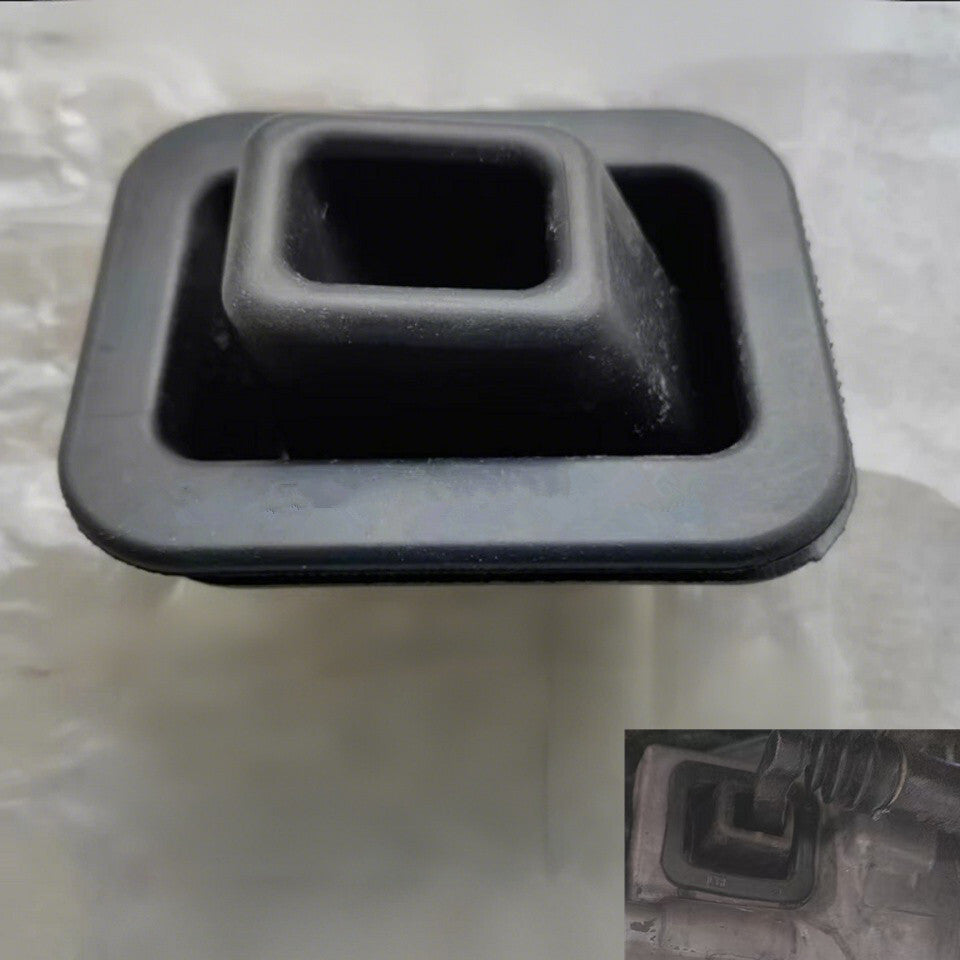 Bota de Horquilla de Embrague (Clutch Fork Boot). Mitsubishi L200 1997-2001