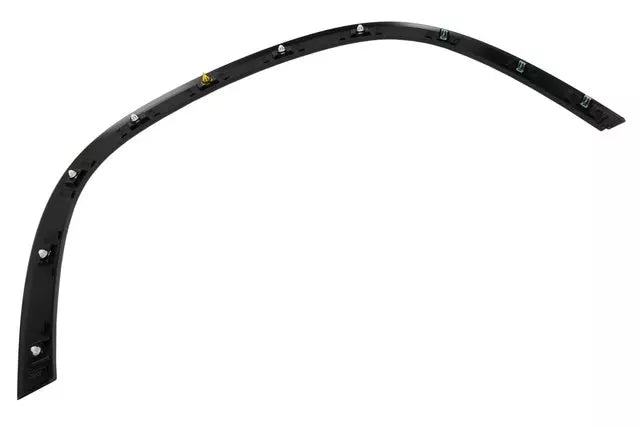 Moldura de Guardafango Delantero. Chevrolet Traverse 2018-2024