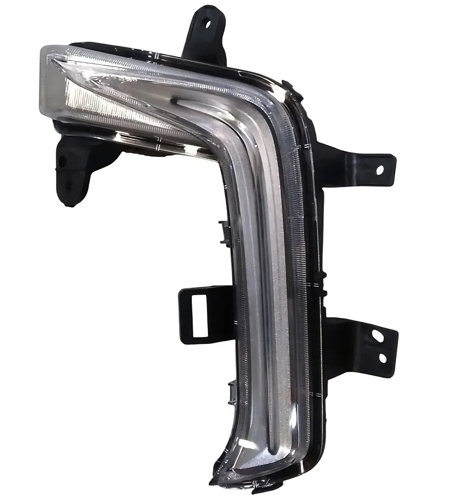 Faro Antiniebla. Chevrolet Tracker 2021-2024