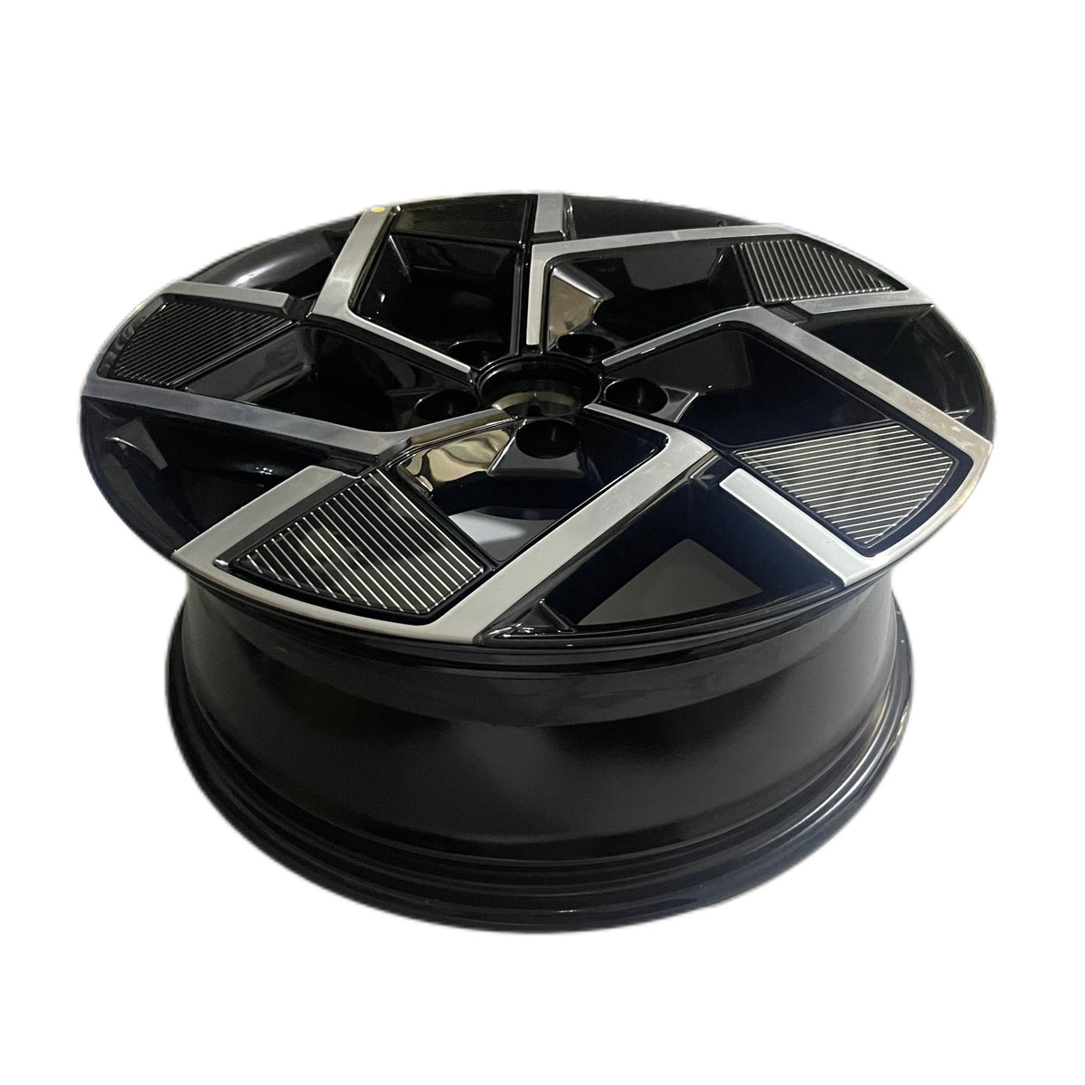 Rin 19". BYD Yuan Plus 2022-2024