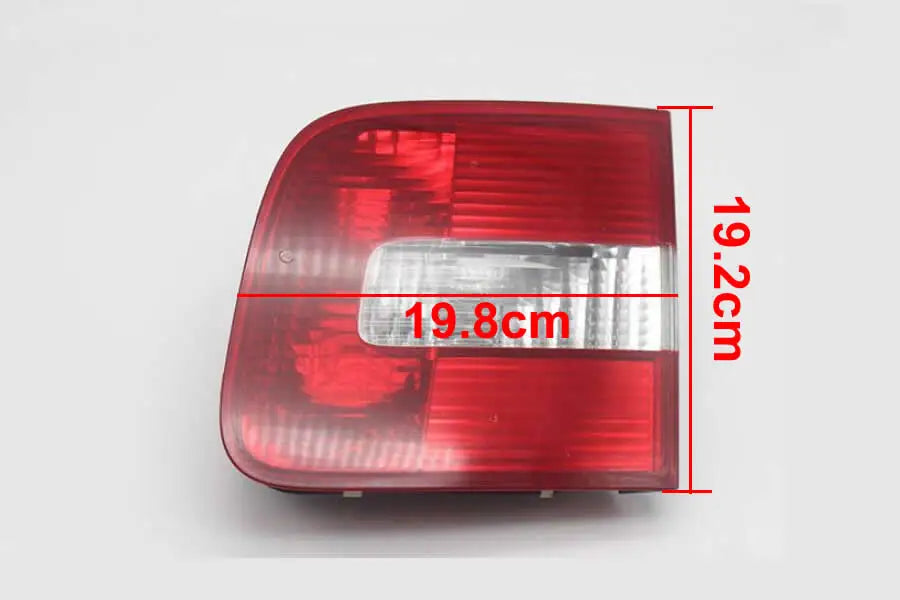 Faro Trasero. Volkswagen Polo 2002-2005 Sedán