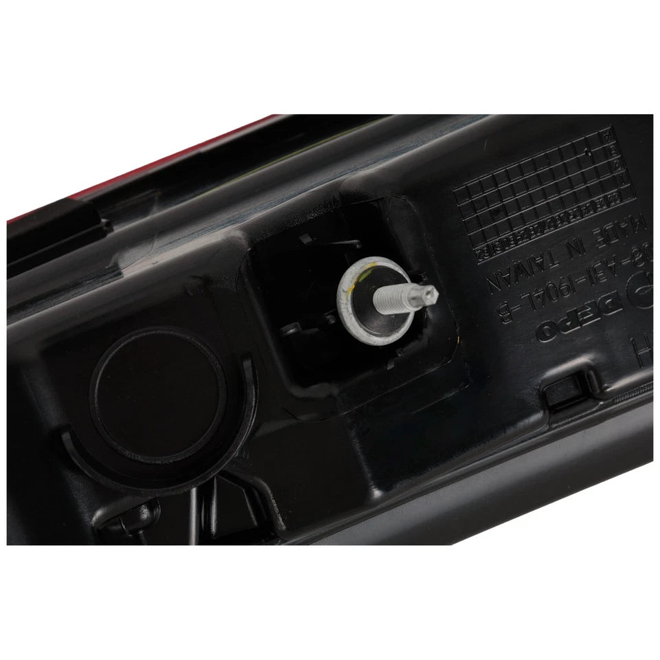 Faro Trasero Original. Lincoln Corsair 2020-2025